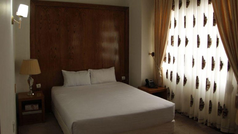 اتاق دو تخته دبل 5 هتل لیپار چابهار